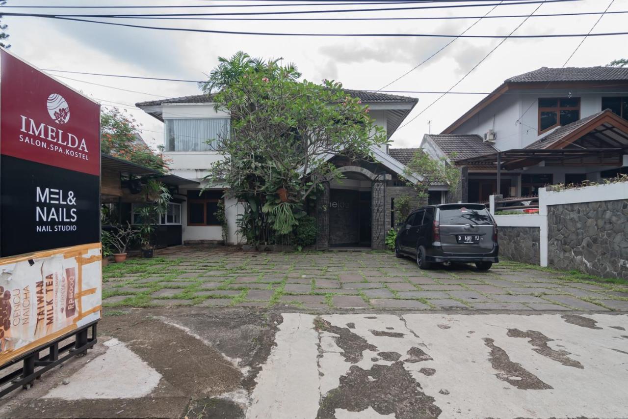 Imelda Residence Setrasari RedPartner Bandung Exterior foto