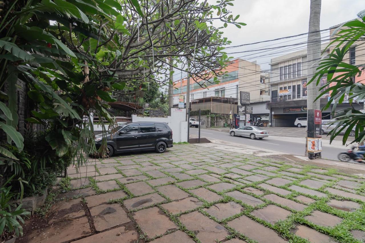 Imelda Residence Setrasari RedPartner Bandung Exterior foto